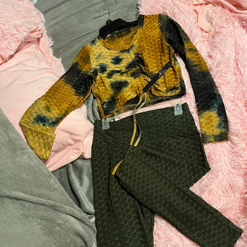New leggings and crop top 2 pcs L-X-Large